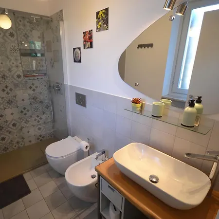 Casa Nel Borgo Vicinissima Al Centro Di * Torino